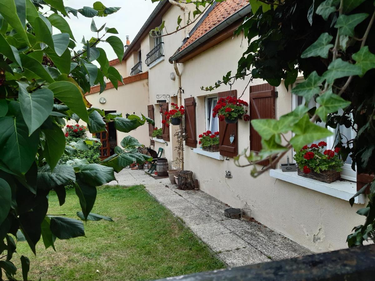 Les Alouettes B&B Hardecourt-aux-Bois Buitenkant foto